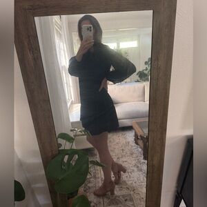 Chic Long Sleeve Black Dress